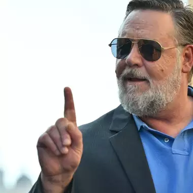 Russell Crowe | Η διασκεδαστική ιστορία που τον συνδέει με τον Michael Jackson