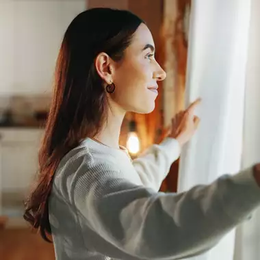 Πώς να πλένετε τις κουρτίνες στο πλυντήριο χωρίς να τσαλακώνονται