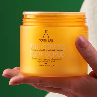 Η σειρά Anti-Stress της Youth Lab. μόλις έγινε πλήρης με δύο νέα απολαυστικά body scrubs