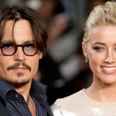 Ο Johnny Depp αντιμετωπίζει νέο αίτημα από ένορκο της δίκης για την υπόθεση της Amber Heard