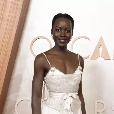 Η Lupita Nyong'o αποκαλύπτει την άγνωστη μάχη που έδωσε με την υγεία της