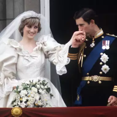 Κάρολος | Τι έγραφε στο γράμμα που έστειλε στην πριγκίπισσα Diana μία ημέρα πριν από τον γάμο τους