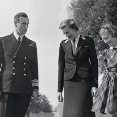 Lady Pamela | Στο νέο της coffee table book, η India Hicks μοιράζεται άγνωστες ιστορίες με φόντο τη βρετανική βασιλική οικογένεια