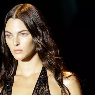 Glossing Miracle | Η θεραπεία λάμψης για το σπίτι που χαρίζει εκθαμβωτικά αποτελέσματα σε μόλις 5'