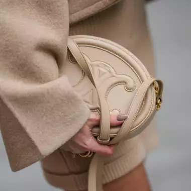 Αντί για nude | Το χρώμα που επιλέγουν φέτος οι πιο chic γυναίκες