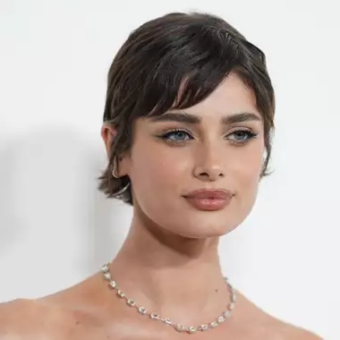 Τα χρησιμοποιούν εδώ και χρόνια | Τα foundations που οι makeup artists δεν αλλάζουν με τίποτα