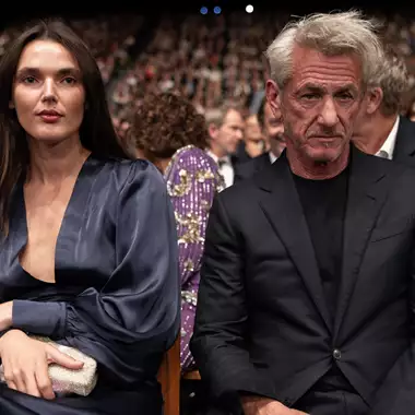 Sean Penn | Η αμήχανη εμφάνιση με την 30χρονη σύντροφό του σε gala στη Γαλλία