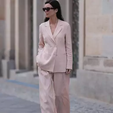 Τα πιο κομψά κοστούμια σε παστέλ χρώματα για την άνοιξη