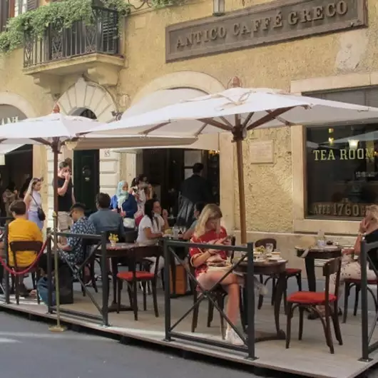 Antico Caffè Greco | Το ιστορικό στέκι στη Ρώμη κλείνει τις πόρτες του μετά από μακρά μάχη έξωσης