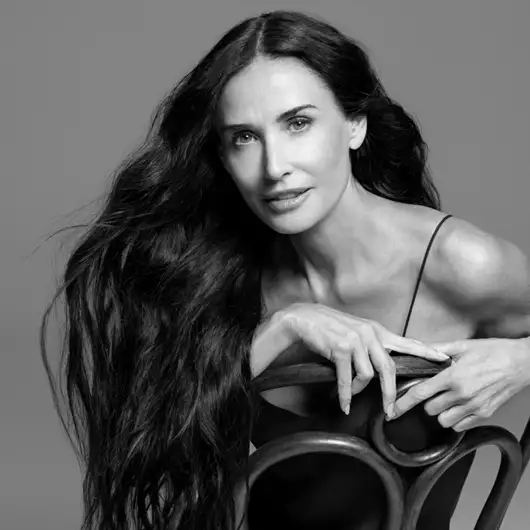 Hair Goals | Η Demi Moore είναι το νέο πρόσωπο της Kérastase στα 63 της χρόνια