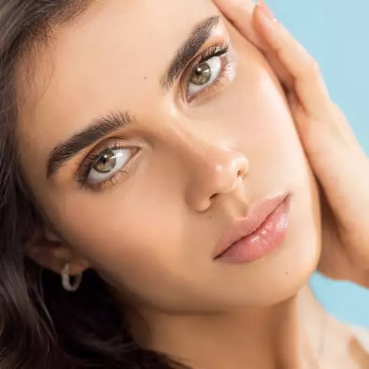 Οι καλύτερες συσφικτικές μάσκες προσώπου για μετά τα 50