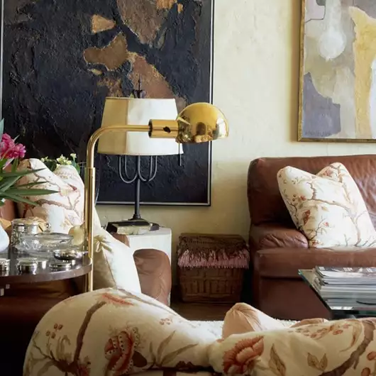 Αυτό το φωτιστικό αντίκα που θεωρούσαμε ξεπερασμένο επιστρέφει το 2026! Μπορεί να φτάσει έως και 600 ευρώ σε υπαίθριες αγορές