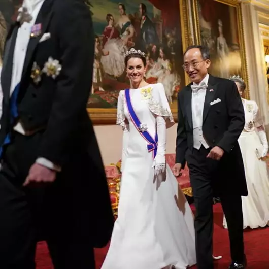 Kate Middleton | Η εμφάνιση με μυστηριώδη τιάρα, που δεν έχουμε ξαναδεί δημόσια εδώ και 100 χρόνια!