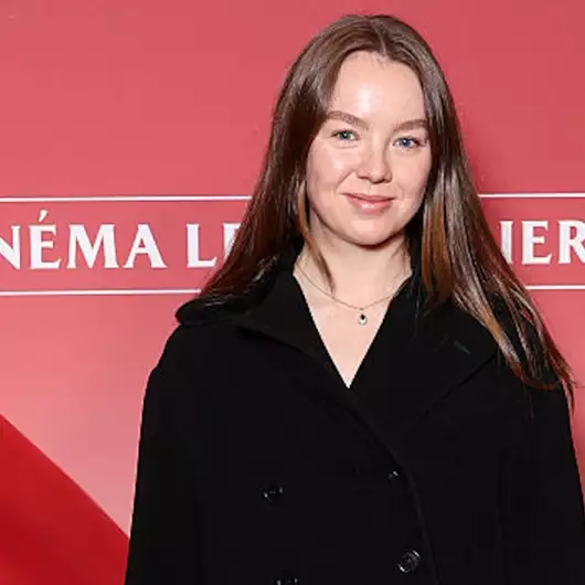 Αλεξάνδρα του Ανόβερου | Solo εμφάνιση στην πρεμιέρα της ταινίας "Ανεμορδαμένα ύψη" στο Παρίσι