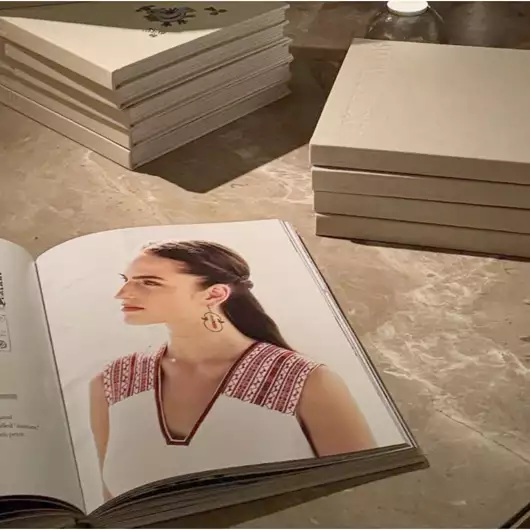 Η Ancient Kallos γιόρτασε τα 10 χρόνια της μ' ένα κομψό λεύκωμα