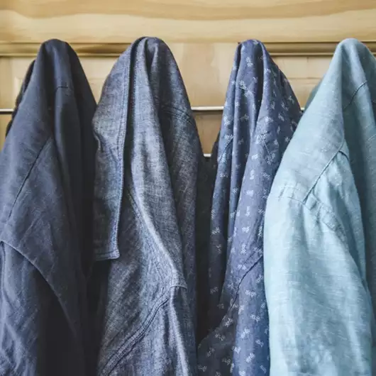 Θα γίνουν ανάρπαστα τον Μάρτιο! Ποιο vintage ύφασμα από τα 70s επιστρέφει την άνοιξη του 2026