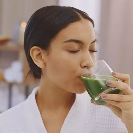 6 πρωινές συνήθειες για να χάσετε το επίμονο λίπος στην κοιλιά