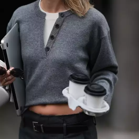 Αυτός ο χειμωνιάτικος καρπός βοηθά σε σημαντική μείωση του κοιλιακού λίπους μετά τα 50