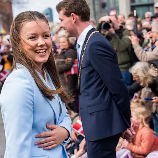 Isabella της Δανίας | Με μητέρα τη βασίλισσα Mary και νονά την Αλεξία Ντε Γκρες καλείται ναα πάρει μια μεγάλη απόφαση το 2026