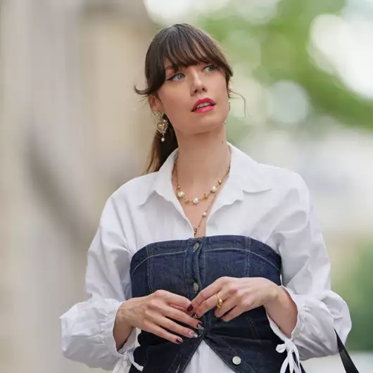 Γιατί αξίζει να επενδύσετε σε έναν ορό ματιών και πέντε προτάσεις που εγκρίνει η beauty editor