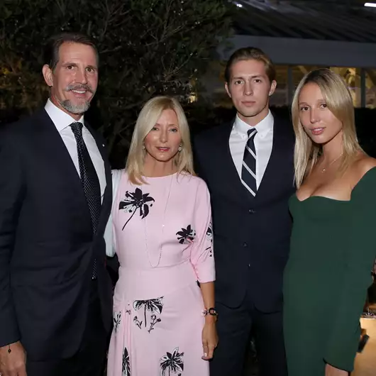 H Marie Chantal μοιράστηκε τη χριστουγεννιάτικη κάρτα με ευχές των Ντε Γκρες