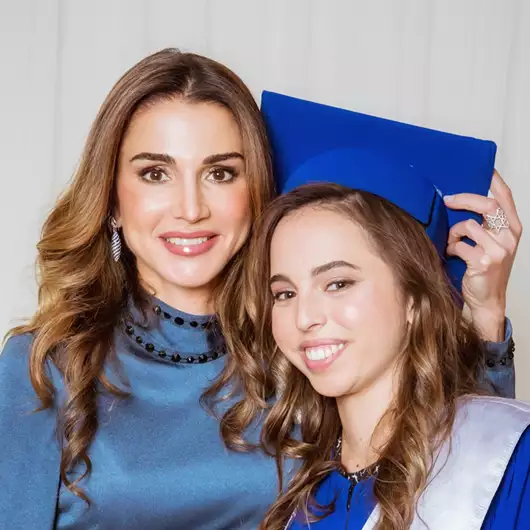 Πριγκίπισσα Salma | Η 25χρονη κόρη της Ράνιας της Ιορδανίας σε σπάνια επίσημη εμφάνιση