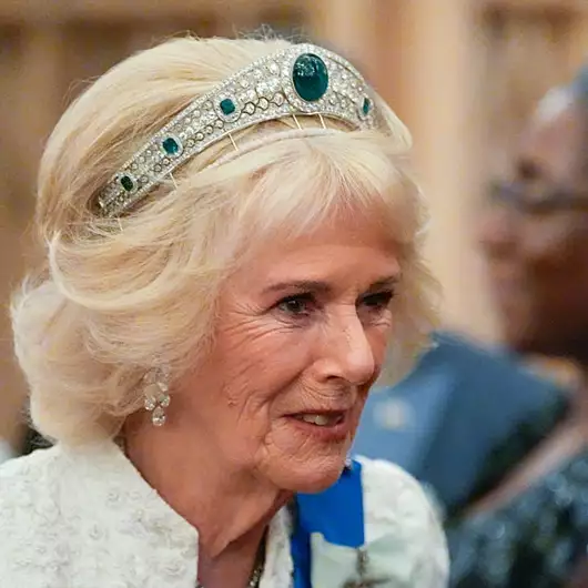 Βασίλισσα Καμίλα | Η επίσημη εμφάνιση με τη γαμήλια τιάρα άλλου βασιλικού προσώπου