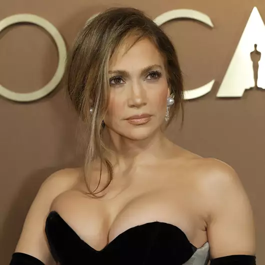 Το Ηarper's Bazaar Greece στα Governors Awards 2025 | Η ξεχωριστή στιγμή του Tom Cruise και οι εμφανίσεις που συζητήθηκαν