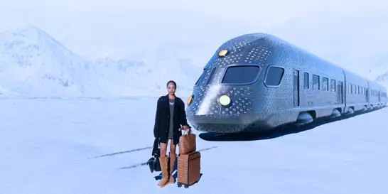 Holiday Express | Ταξίδι στον Πλανήτη των Γιορτών με τη νέα χριστουγεννιάτικη καμπάνια της MCM