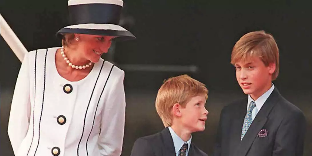 Η πριγκίπισσα Diana φέρεται να άφησε στον William και τον Harry "σημαντικές προειδοποιήσεις" πριν από τον θάνατό της