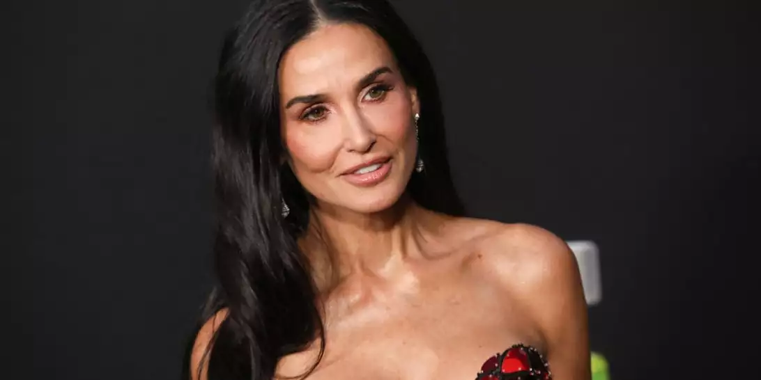 Demi Moore | Η εντυπωσιακή της εμφάνιση στην αγκαλία του Jon Hamm