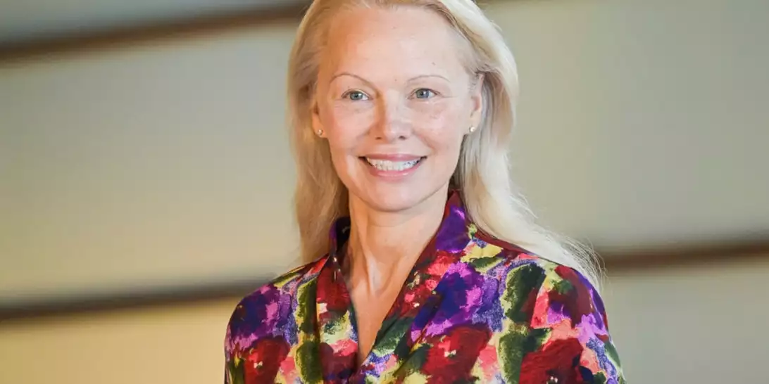 Το προϊόν μακιγιάζ που κάθε γυναίκα άνω των 50 αξίζει να εντάξει στη ρουτίνα της