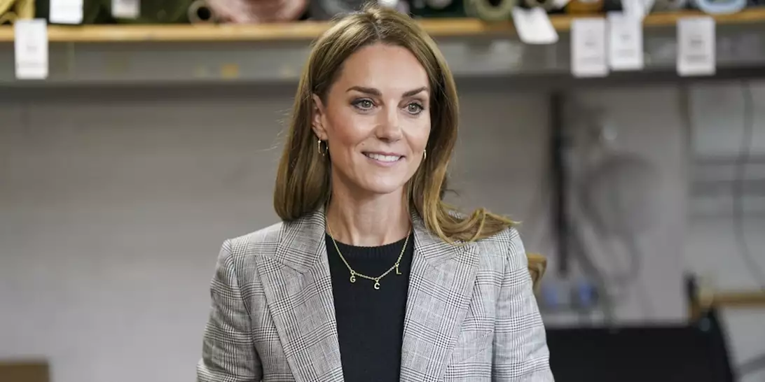 Kate Middleton | Πώς το σύνολο που επέλεξε στην τελευταία της εμφάνιση σχετίζεται με τον πρίγκιπα William και τα παιδιά τους