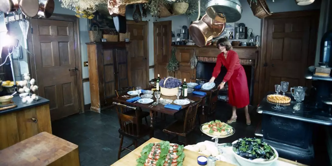 Το κόλπο της γιαγιάς για καθαρό σπίτι μετά την επιστροφή από τις διακοπές | Εύκολο και αποτελεσματικό σε μόλις 3 βήματα