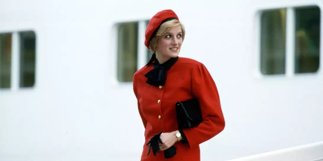 Πριγκίπισσα Diana - Πρίγκιπας Andrew | Το πενταψήφιο ποσό έναντι του οποίου πωλήθηκαν προσωπικά τους αντικείμενα σε δημοπρασία