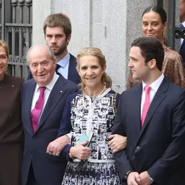 Infanta Elena & Christina | Οι μισθοί που παίρνουν οι αδερφές του βασιλιά Felipe