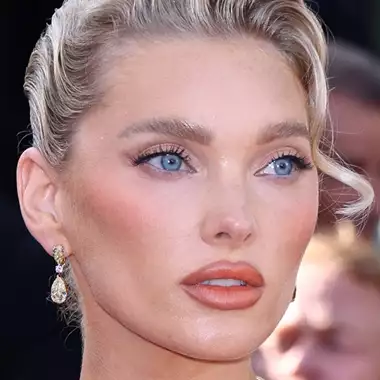 Η Elsa Hosk αρραβωνιάστηκε | Το εντυπωσιακό μονόπετρο που της χάρισε ο Tom Daly