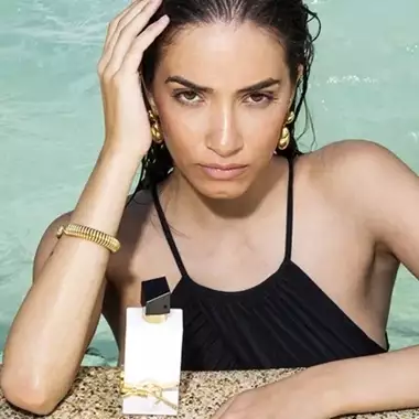 Το πιο εθιστικό alcohol-free άρωμα του καλοκαιριού που μπορείτε να φοράτε ακόμα και στην παραλία