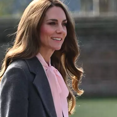 Η Kate Middleton έκανε μία αναπάντεχη επίσκεψη στο σετ του Harry Potter με τα παιδιά της