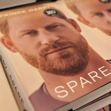 Spare | H βιογραφία με τις περισσότερες πωλήσεις για δεύτερη συνεχή χρονιά