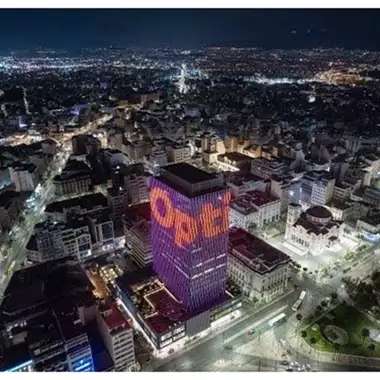 Στις Αττικές Εκδόσεις η διαφημιστική εκμετάλλευση των όψεων του πύργου Πειραιά