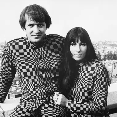 Cher | Η στιγμή στον γάμο της με τον Sonny Bono που σκέφτηκε να αυτοκτονήσει