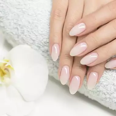 5 μύθοι για το ημιμόνιμο μανικιούρ