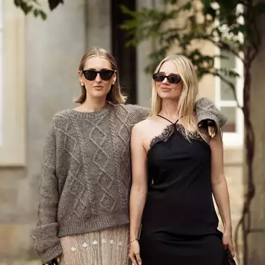 Slip dress layering | Η μεγάλη τάση του φθινοπώρου και πώς θα την υιοθετήσετε στα looks σας