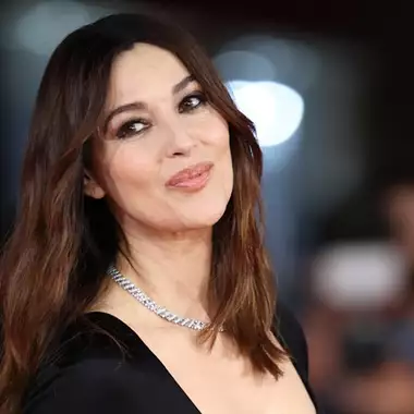 Better than Botox | Τα "έξυπνα" κουρέματα που κρύβουν τις ρυτίδες