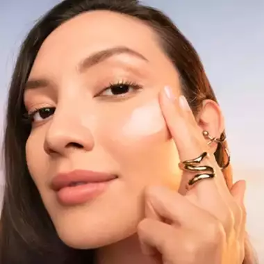 Forever young | Η πολυτελής κρέμα περιποίησης που βελτιώνει 7 βασικούς δείκτες νεότητας