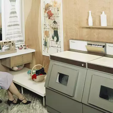 "Σημαντικοί κίνδυνοι για την υγεία": Γιατί δεν πρέπει ποτέ να στεγνώνετε τα ρούχα σε εσωτερικούς χώρους