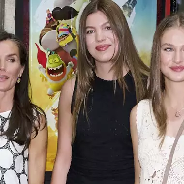Οικογενειακή έξοδος στο σινεμά | Η Letizia, η Leonor και η Infanta Sofia περνούν ένα ήσυχο απόγευμα στη Μαγιόρκα