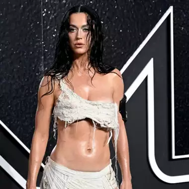 Katy Perry | Η χριστουγεννιάτικη παράδοσή της περιλαμβάνει τον Harry και την Meghan