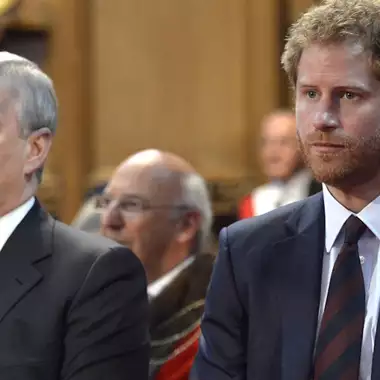 "Είναι όλα ψέματα" | Ο πρίγκιπας Harry αρνείται ότι χτύπησε τον θείο του Andrew στο πρόσωπο